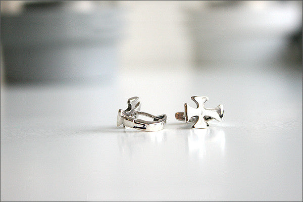 Cross Earrings - 925 Sterling Silver Tiny Cross Earrings -  silver stud earrings - tiny cross earrings (E4 )