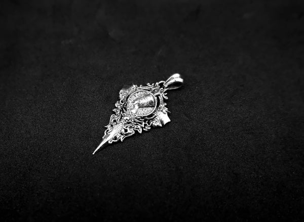 Egyptian Nefertiti Queen Pendant Ancient Goddess Jewelry 925 Sterling Silver R-461