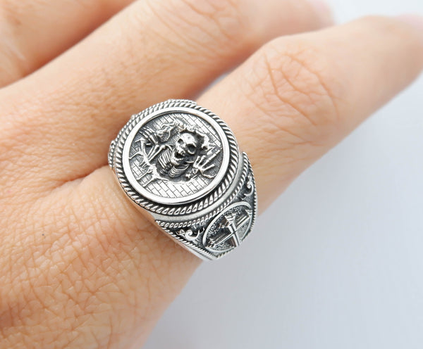 Middle Finger Skull Ring for Men Biker Punk Gothic Jewelry 925 Sterling Silver R-408