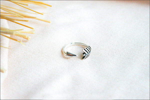 Adjustable Arrow Ring, 925 sterling silver, Arrow Wrap Around Stackable Midi Knuckle Ring, Arrow Ring, Tiny Midi (R-100)