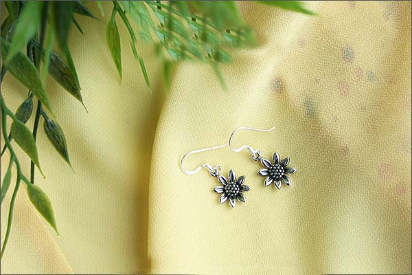 Sunflowers Earrings - 925 Sterling Silver - Silver  earrings - Love earrings Gift Idea Rocker Gothic Woman Jewelry (E-29)