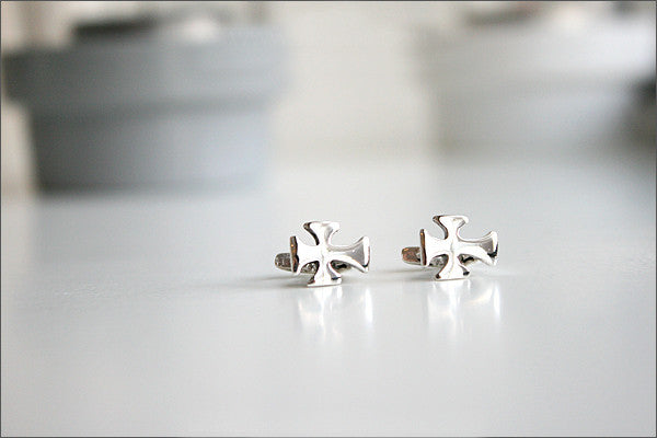 Cross Earrings - 925 Sterling Silver Tiny Cross Earrings -  silver stud earrings - tiny cross earrings (E4 )
