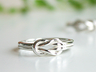 925 Sterling Silver Ring -  Love Knot Ring Style Gift Idea Rocker Gothic Woman Jewelry -  Silver ring (SR-085)