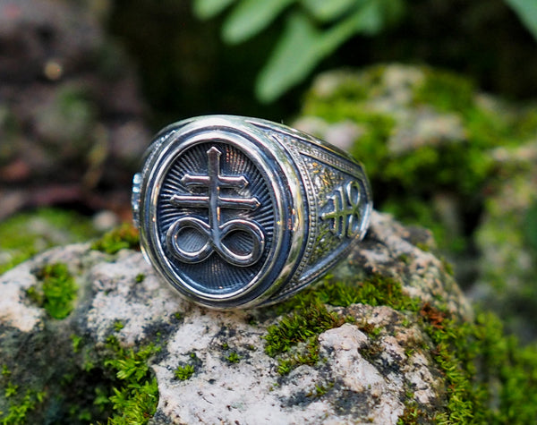 Satanic cross ring deals